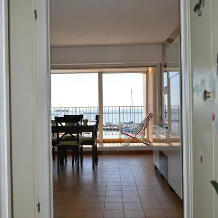 4 Pers Avec Terrasse Et Parking, A 150 M - Cap D'agde - Fr-1-249-27 آجد