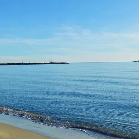 4 Pers Avec Terrasse Et Parking, A 150 M - Cap D'agde - Fr-1-249-27 شقة آجد